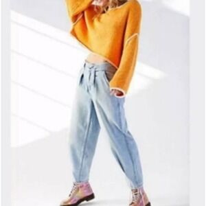 WE THE FREE Paloma Light Wash‎ Denim Relaxed Fit Belted Jeans Women's Size 30